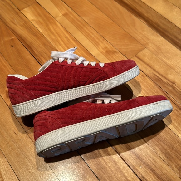 Prada Programme red suede quilted/channeled lace up low top sneakers 37 1/2 - Picture 4 of 11